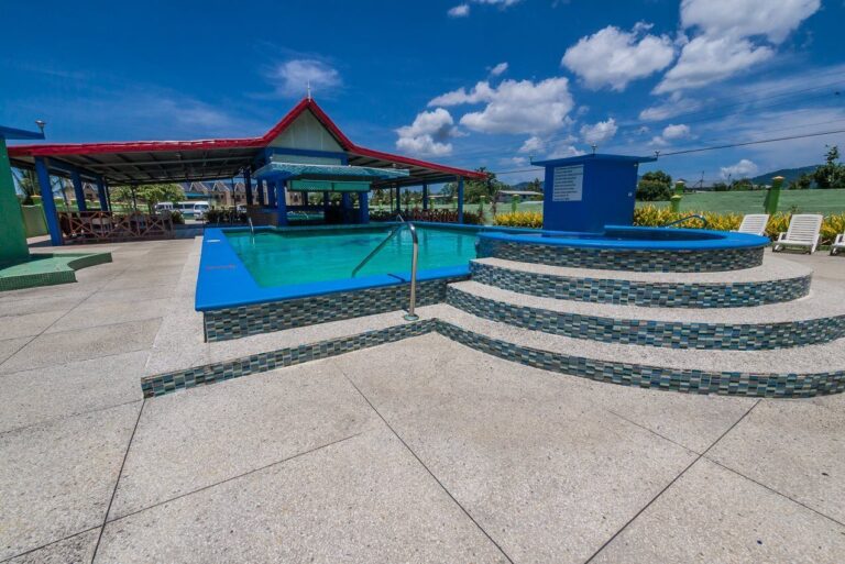 airport suites hotel trinidad 1 1 768x513