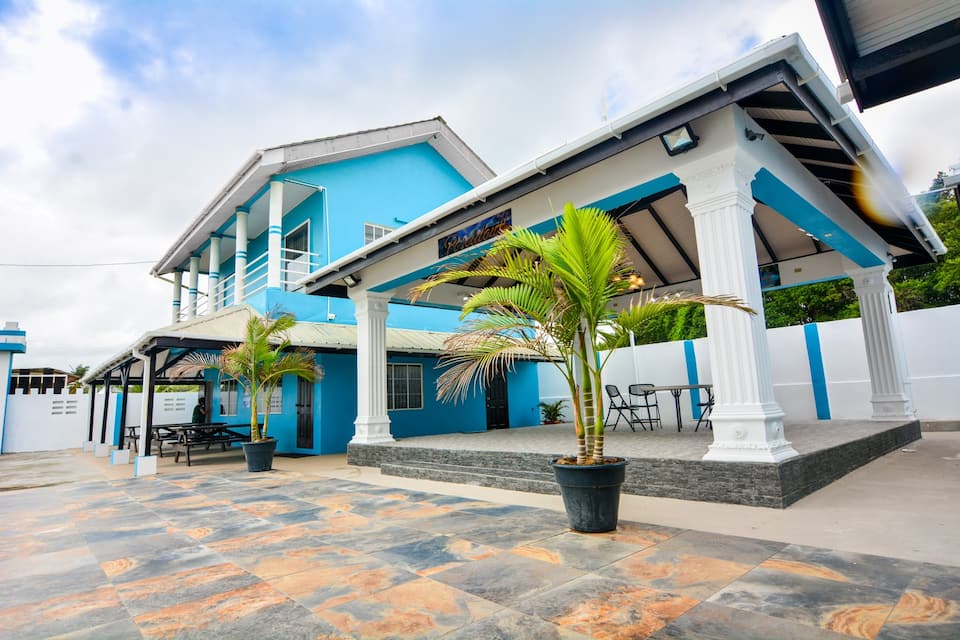 oceania beach house 1