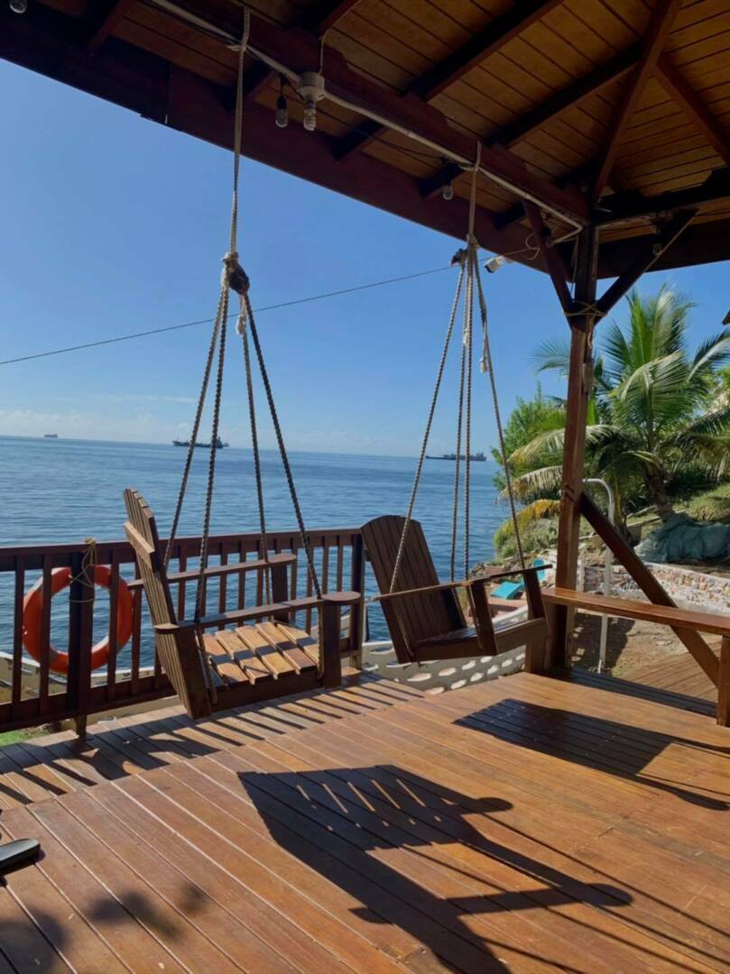 salty deck ddi rental photo 11