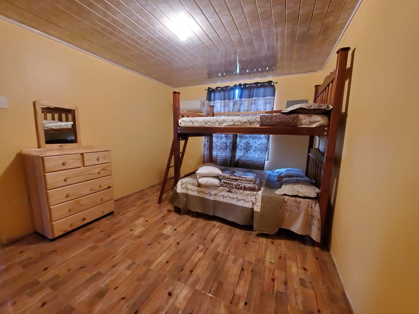 serenity hills palace 10