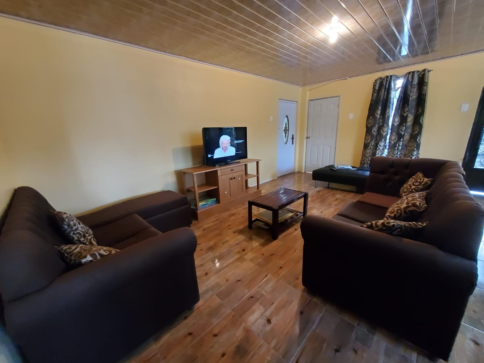 serenity hills palace 9
